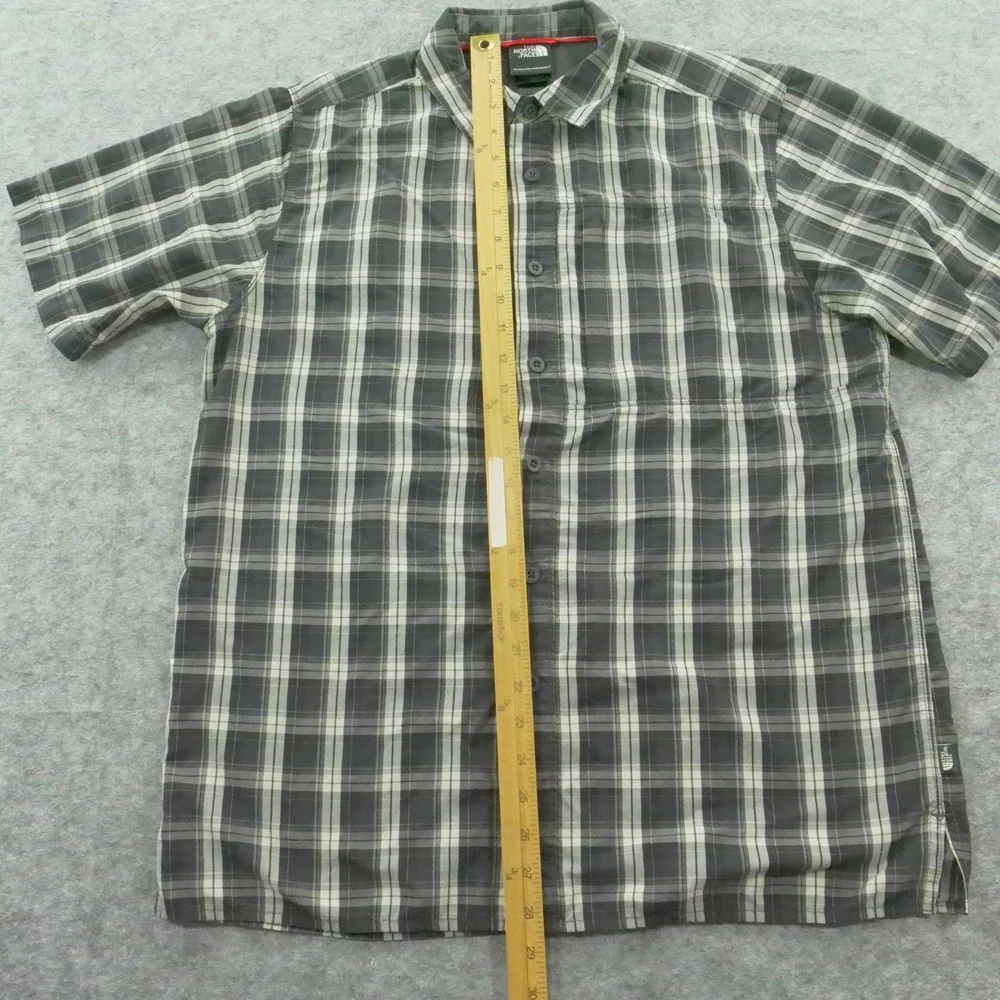 The North Face Shirt Mens Medium Gray Button Short Sleeve Plaid Outdoors Hiking